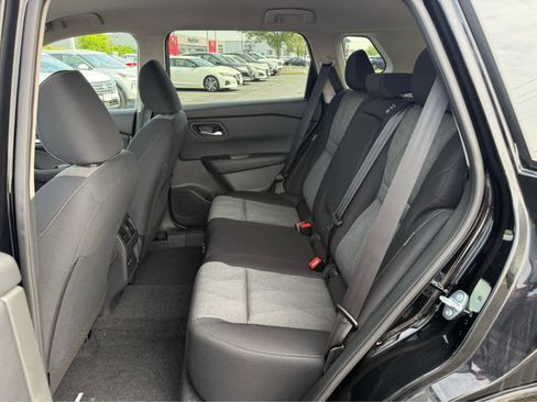 Used 2026 Nissan Rogue SV AWD/4WD image 16