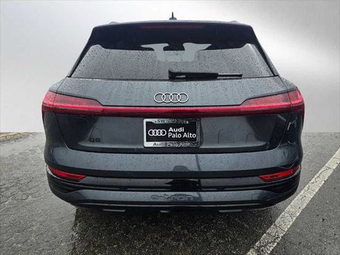 Used 2024 Audi Q8 e-tron Premium Plus w/ Premium Plus Package image 4
