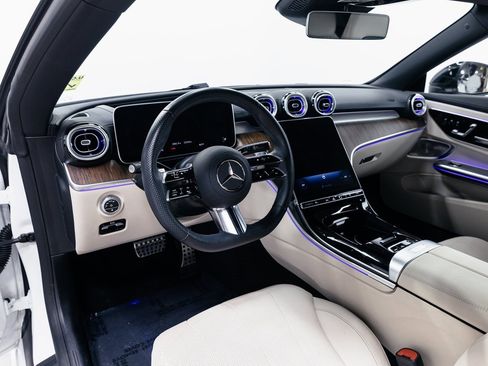 Used 2024 Mercedes-Benz CLE 450 4MATIC Cabriolet image 10