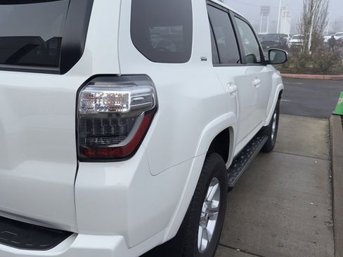 Certified 2020 Toyota 4Runner SR5 image 4