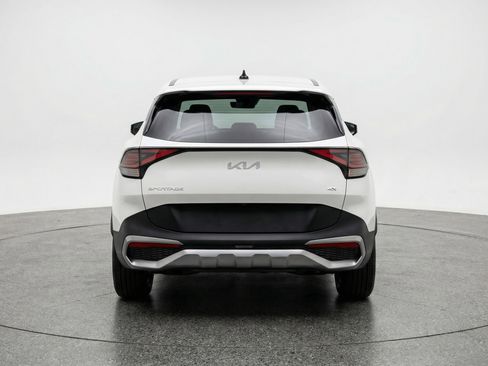 Used 2025 Kia Sportage LX image 7