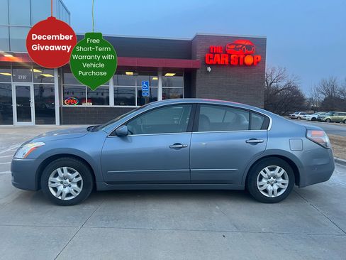 Used 2011 Nissan Altima 2.5 S image 1