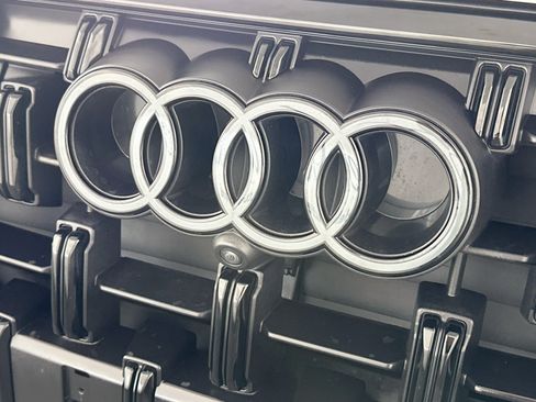 Used 2025 Audi Q7 3.0T Premium Plus w/ Premium Plus Package AWD/4WD image 38