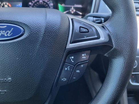 Used 2020 Ford Fusion SE image 26