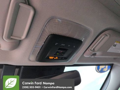 Used 2024 Toyota Prius XLE AWD/4WD image 21