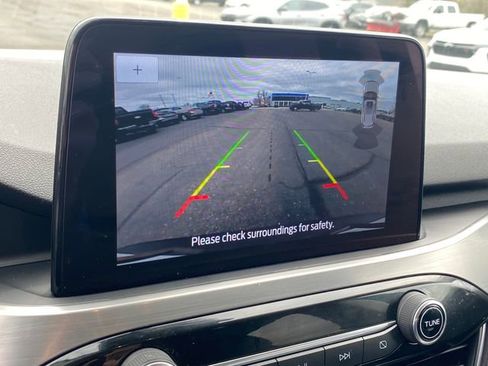 Used 2022 Ford Escape Titanium image 11