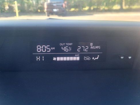 Used 2020 Subaru Crosstrek 2.0i Premium w/ Moonroof Package 1 AWD/4WD image 18