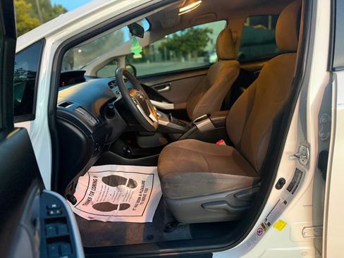 Used 2012 Toyota Prius Three image 26
