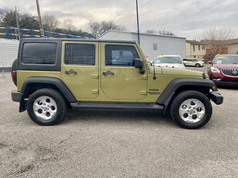 Used 2013 Jeep Wrangler Unlimited Sport image 8