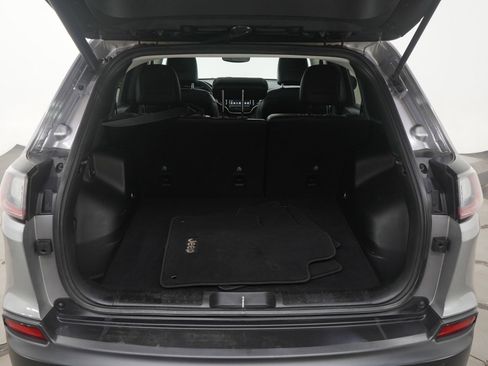 Used 2019 Jeep Cherokee Limited w/ Trailer Tow Group image 17