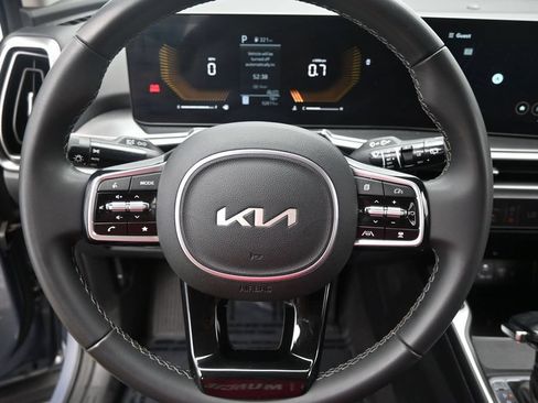 Used 2024 Kia Sorento S FWD image 22