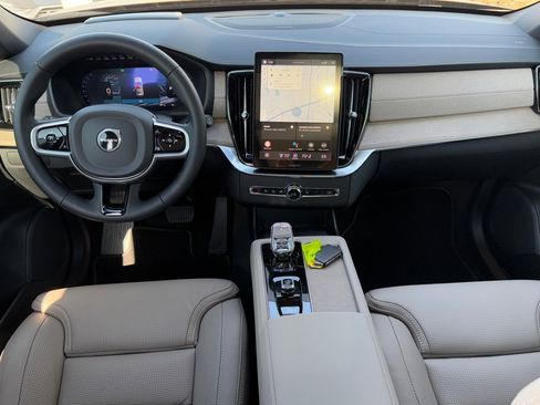 New 2026 Volvo XC90 B6 Ultra w/ Protection Package Premier image 11