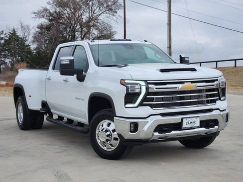 New 2026 Chevrolet Silverado 3500 LTZ w/ LTZ Plus Package AWD/4WD image 1