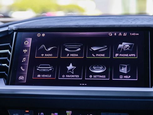 Certified 2024 Audi Q4 e-tron Premium w/ Convenience Package image 15