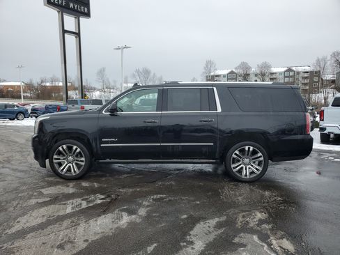 Used 2019 GMC Yukon XL Denali w/ Denali Ultimate Package image 8