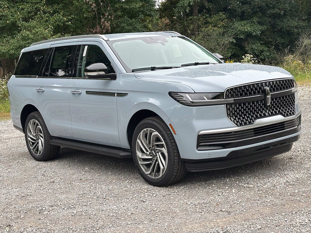 New 2027 Lincoln Navigator Premiere AWD/4WD image 29