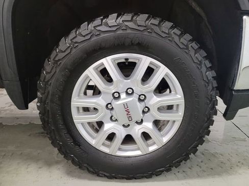 Used 2022 GMC Sierra 3500 SLE w/ SLE Convenience Package image 24