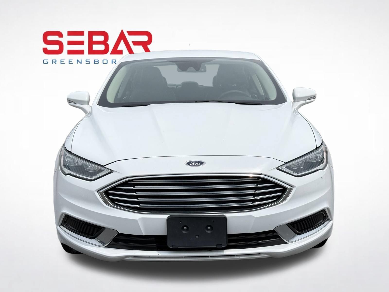 Used 2018 Ford Fusion SE w/ Equipment Group 602A FWD image 2