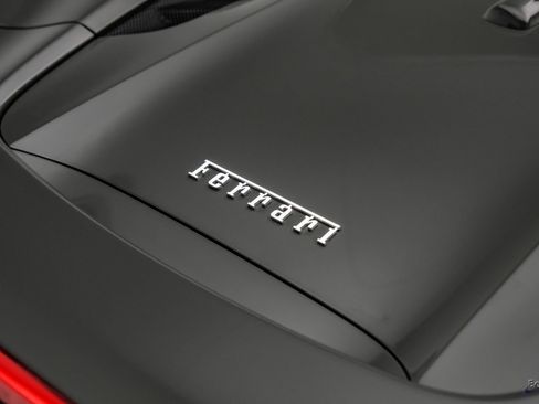 Used 2018 Ferrari 488 Spider RWD image 21