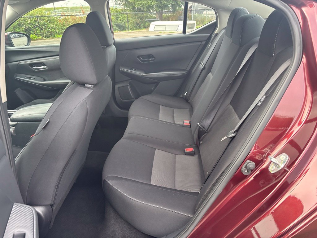 Used 2024 Nissan Sentra SV FWD image 9