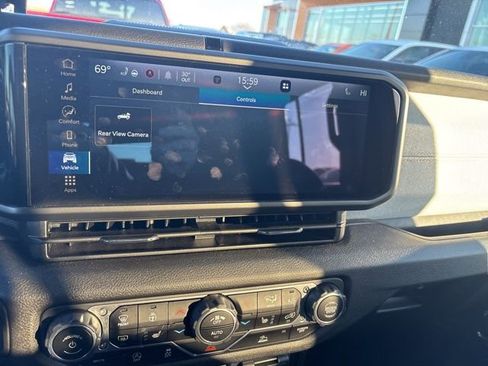 Used 2024 Jeep Wrangler Sport S image 7