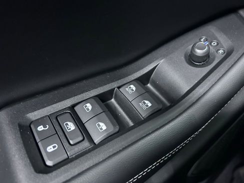 Used 2022 Jeep Grand Cherokee Altitude image 6