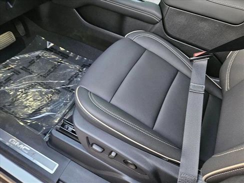 New 2026 GMC Yukon XL Elevation image 4