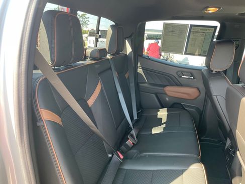 Used 2023 GMC Canyon AT4 w/ AT4 Premium Package image 24