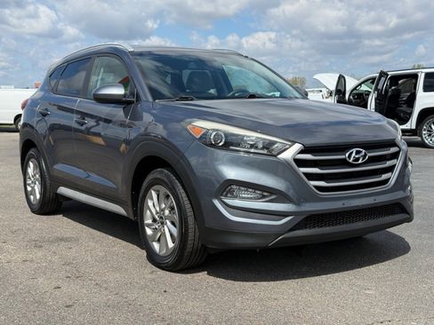 Used 2017 Hyundai Tucson SE AWD/4WD image 10