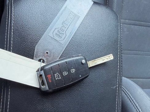 Used 2019 Kia Sorento AWD image 39