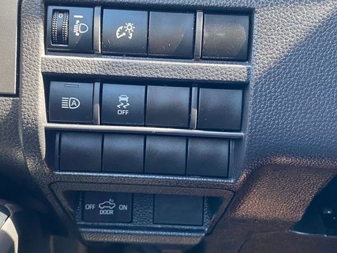 Certified 2025 Toyota Tacoma TRD Sport AWD/4WD image 15