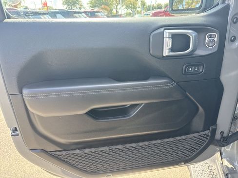 Used 2021 Jeep Wrangler Unlimited Sahara w/ Uconnect 4C Nav & Sound Group image 21