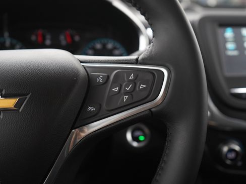 Used 2018 Chevrolet Equinox LT FWD image 27