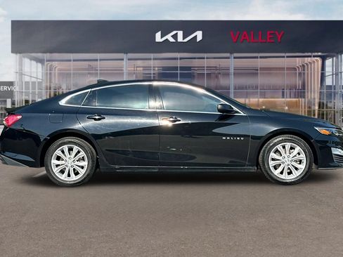 Used 2022 Chevrolet Malibu LT FWD image 3