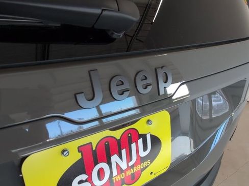 New 2026 Jeep Cherokee Laredo AWD/4WD image 33