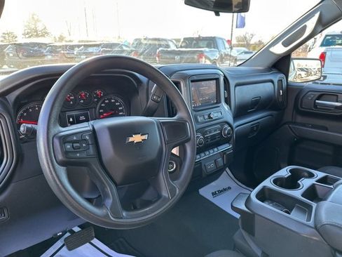 Used 2022 Chevrolet Silverado 1500 Custom image 24