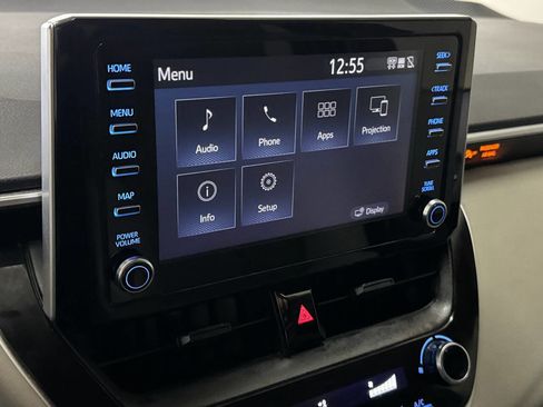 Used 2020 Toyota Corolla LE image 46