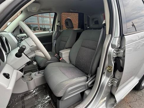 Used 2006 Chrysler PT Cruiser Touring FWD image 29