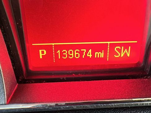 Used 2017 GMC Terrain SLE w/ Technology Package image 16