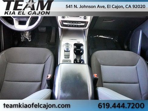 Used 2023 Ford Explorer XLT RWD image 21