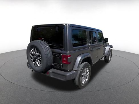 Used 2025 Jeep Wrangler Unlimited Sahara AWD/4WD image 14