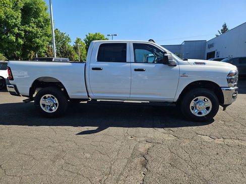 New 2026 RAM 2500 Tradesman AWD/4WD image 8