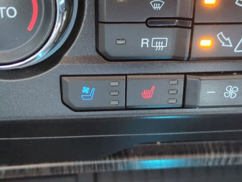 Used 2020 Ford F350 Lariat w/ Lariat Ultimate Package image 24