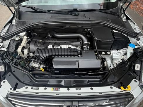 Used 2015 Volvo XC60 T5 AWD/4WD image 8