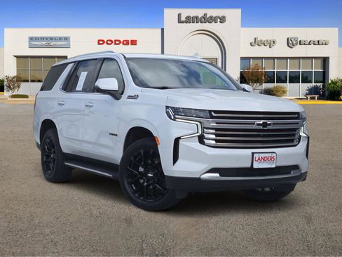 Used 2022 Chevrolet Tahoe High Country AWD/4WD image 1