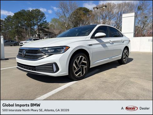 Used 2022 Volkswagen Jetta SEL image 1