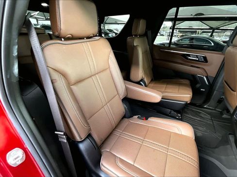 Used 2025 Chevrolet Tahoe High Country image 20