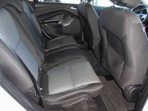Used 2017 Ford Escape SE AWD/4WD image 10