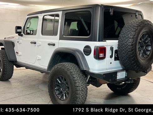 Used 2019 Jeep Wrangler Unlimited Rubicon w/ Cold Weather Group AWD/4WD image 3