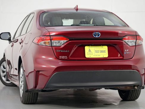 Used 2025 Toyota Corolla LE image 5